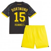 Dětský fotbalový dres Borussia Dortmund Mats Hummels #15 2023-24 Venkovní Krátký Rukáv (+ trenýrky)